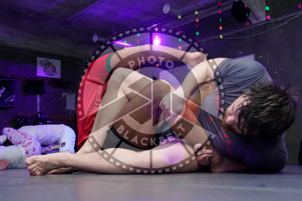20240413PBB8021 | Fighters compete during the Grapplethon 24hours of rolling for a reason in Hamburg, Germany, on April 13, 2024.