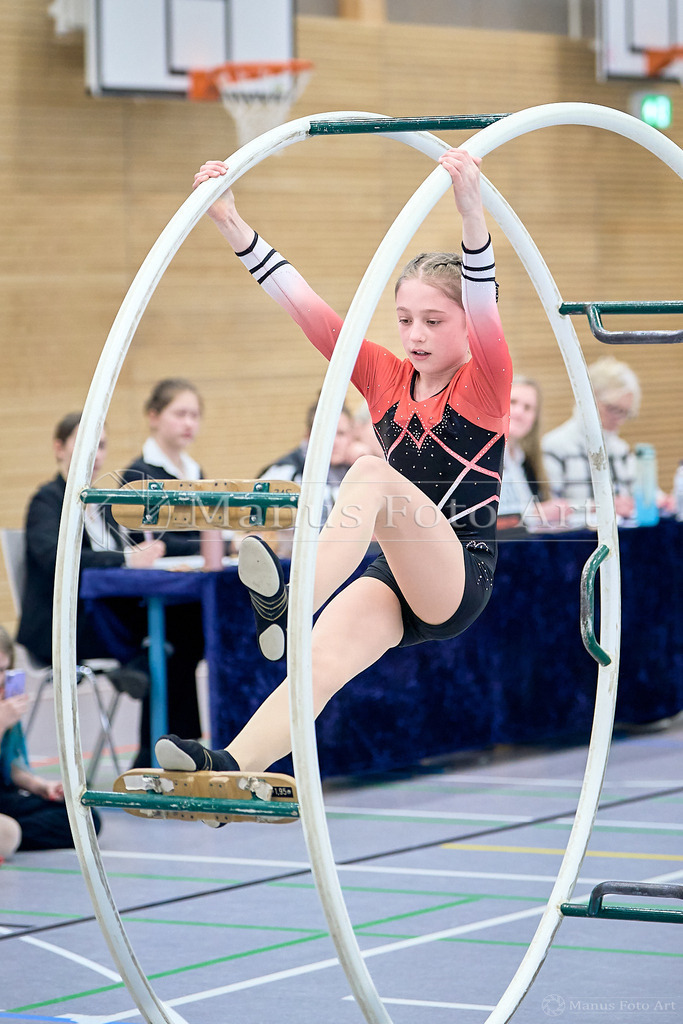 A-DSC03173 | Professionelle Sportfotografie in Hamburg, Schleswig-Holstein und Niedersachsen – spezialisiert auf Rhönrad, Geräteturnen, Leistungsturnen und rhythmische Sportgymnastik. Bundesweite Begleitung von Rhönrad-Events. Jetzt Sport-Fotos - Realisiert mit Pictrs.com