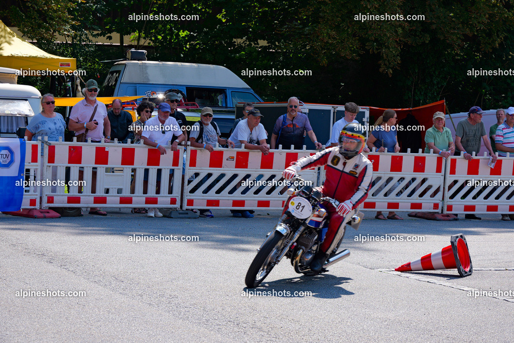 P1014822 | Erleben Sie atemberaubende, hochqualitative Fotos Ihrer Fahrt entlang der malerischen Alpenstraßen. Besuchen Sie alpineshots.com, um professionelle Aufnahmen Ihrer unvergesslichen Reise zu finden und zu kaufen - Realisiert mit Pictrs.com