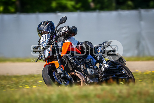 0201-260509DCB-028_201 | Deine Full-Service-Agentur für ✔️Videoproduktionen und ✔️Motorsportfotografie Jetzt Angebot anfragen!