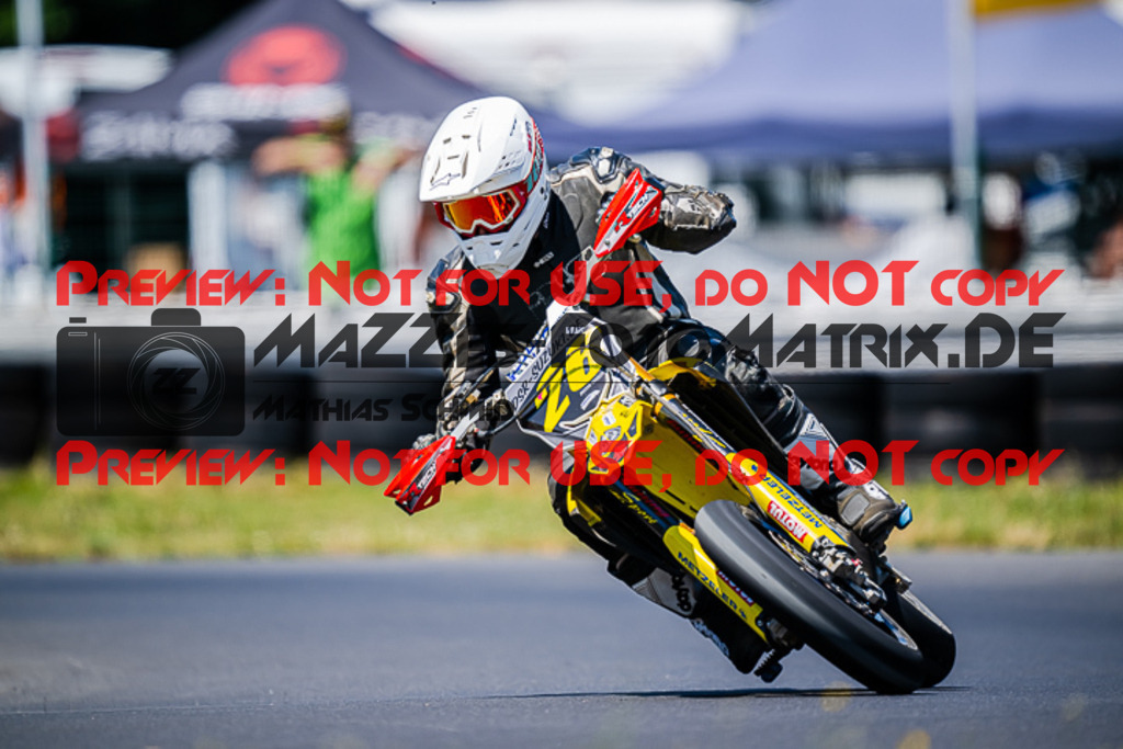 MaZZes_FotoMatrix_220703_2694 | UE40