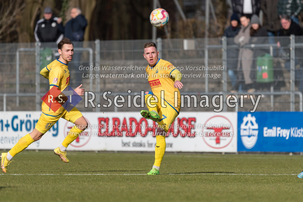 Fußball, Saison 2022/23, Regionalliga Nord, FC St. Pauli II - SV Atlas Delmenhorst, Edmund-Plambeck-Stadion (Norderstedt), 19.02.2023, 25. Spieltag | Tobias Steffen (#7, SVA Delmenhorst)
