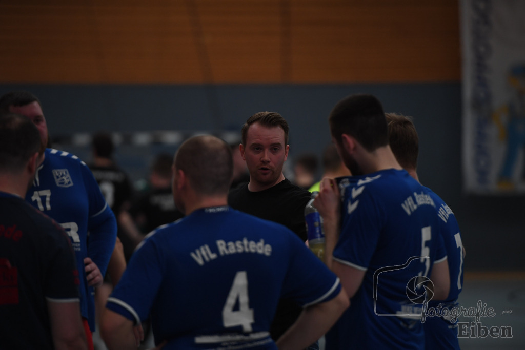 VFL Rastede-Elsflether TB 2 | VFL Rastede (blau)-Elsflether TB 2 (schwarz) am 06.04.2024 in Rastede (Sporthalle Feldbreite), Deutschland, Photo: Philip Eiben 2024 - Realisiert mit Pictrs.com