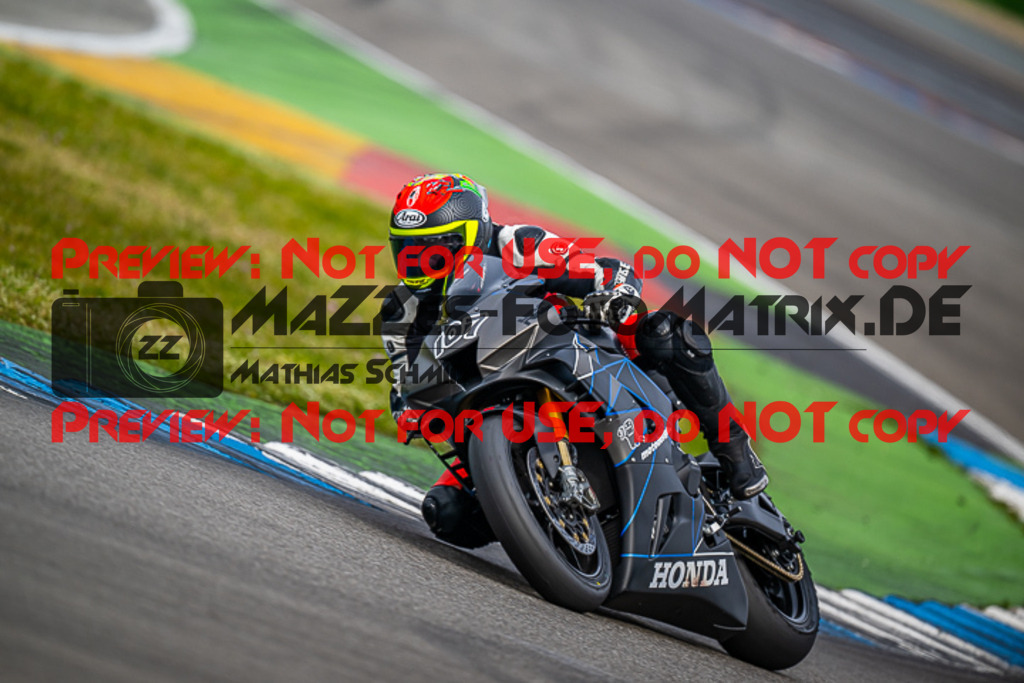 MaZZes_FotoMatrix_230410_6311 | ROT