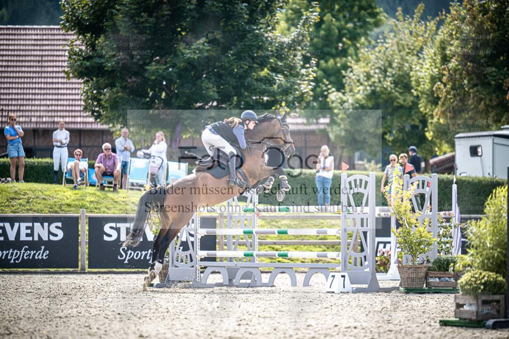 DOS_8905 | Entdecke hochwertige Reitturnierfotos von Foto Oger. Professionell, emotional und authentisch – jetzt Lieblingsmomente im Shop bestellen. - Realisiert mit Pictrs.com