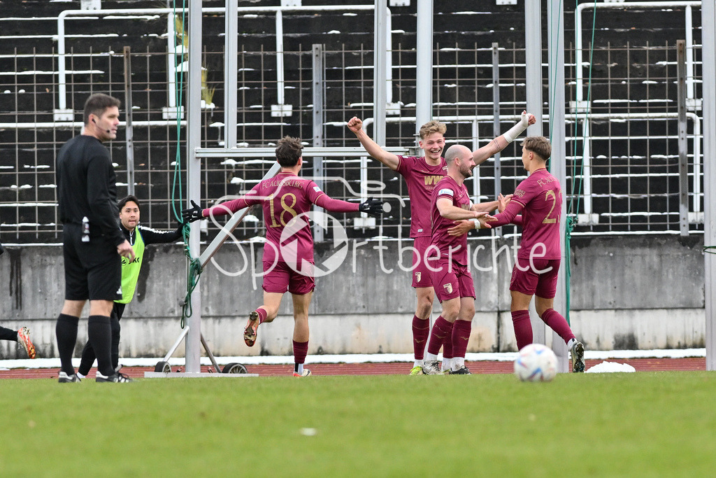 TSV Schwaben Augsburg - FC Augsburg II | Jubel nach dem Treffer zum 0-2 durch Lucas EHRLICh (FC Augsburg II 9) / Freude / Happy / Tor / Torschuetze