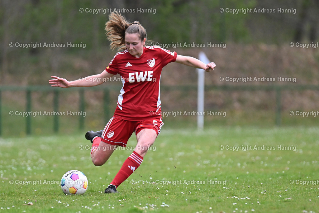 Fußball I Frauen I Saison 2024-25 I Oberliga I FC Jesteburg-Bendestorf - SpVg Aurich Frauen I 13.4.2025 | a-hannig - Realisiert mit Pictrs.com