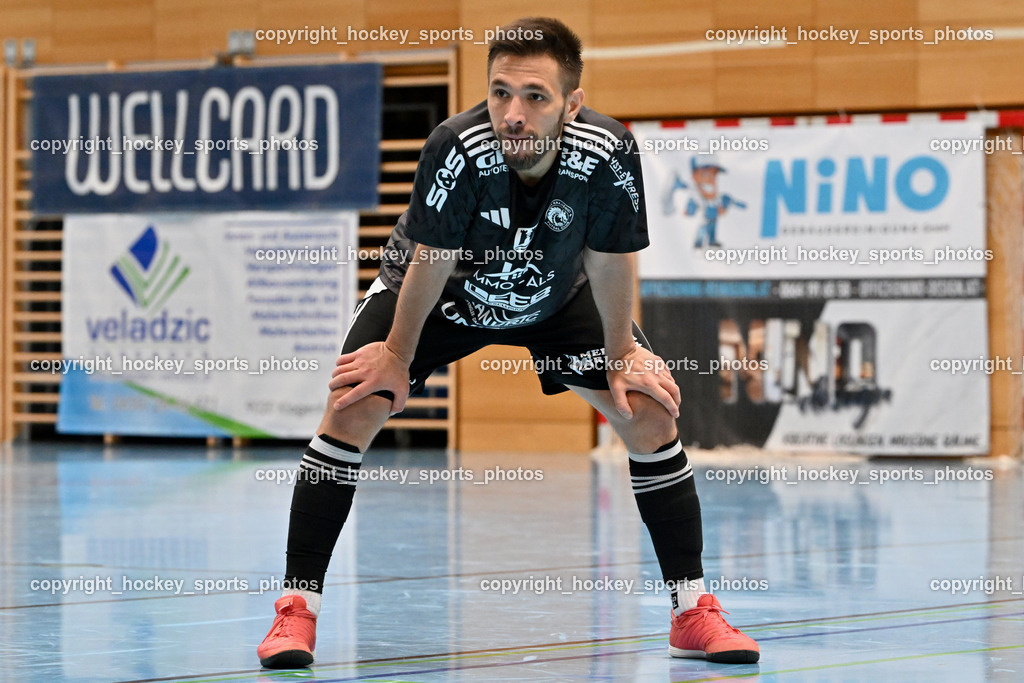Carinthia Flamengo Futsal Club vs. FC Ljuti Krajisnici | #18 Nermin Hasanbegovic FC Ljuti Krajisnici, Carinthia Flamengo Futsal Club vs. FC Ljuti Krajisnici, Carinthia Flamengo Fusal Club vs. FC Ljuti Krajisnici am 12.10.2025 in Klagenfurt (Ballspielhalle Viktring), Austria, (Photo by Bernd Stefan)