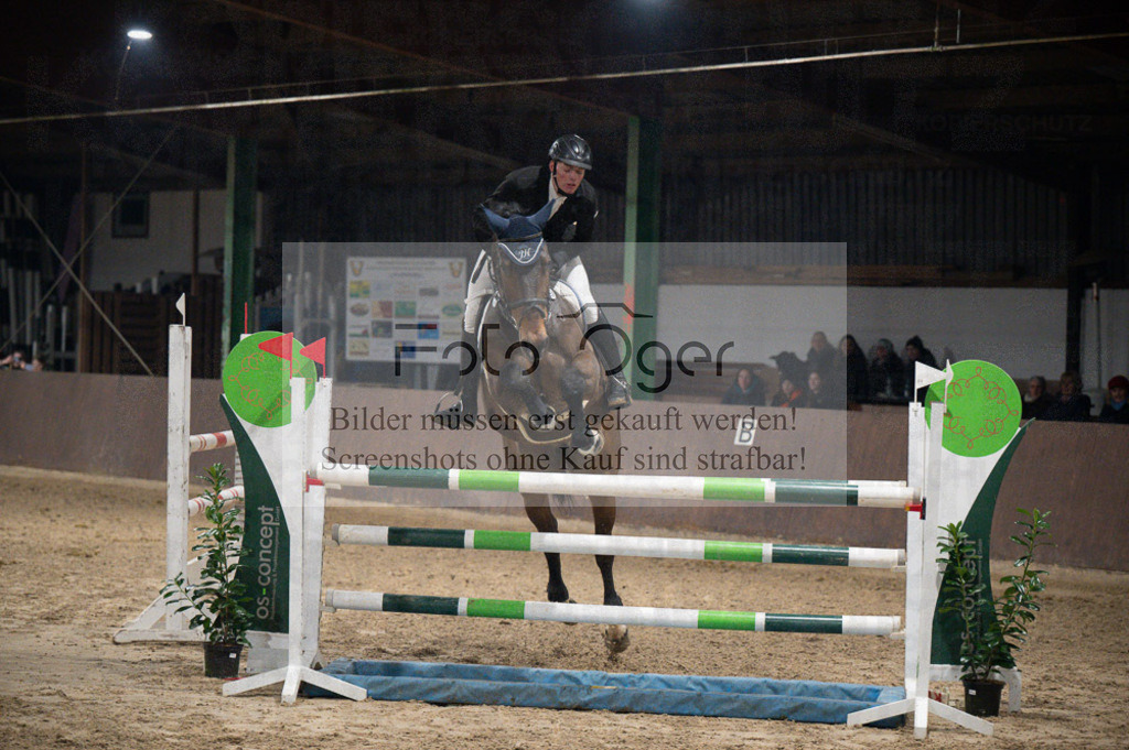 Hallenreittunier Voxtrup 2023 | Entdecke hochwertige Reitturnierfotos von Foto Oger. Professionell, emotional und authentisch – jetzt Lieblingsmomente im Shop bestellen.Deutschlandweite Turnierfotografie. - Realisiert mit Pictrs.com