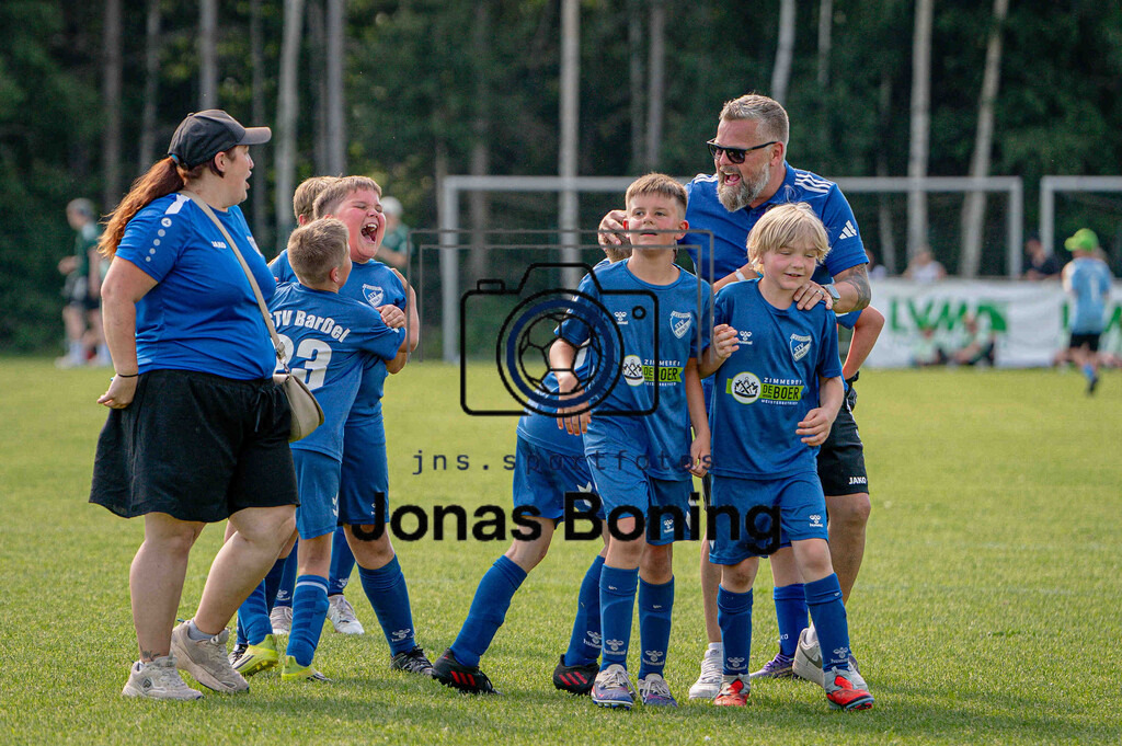 Fußball I E-Junioren I Saison 2025-2026 I OM-Cup Lüsche I Samstag  I 23193 | jns.sportfotos - Realisiert mit Pictrs.com