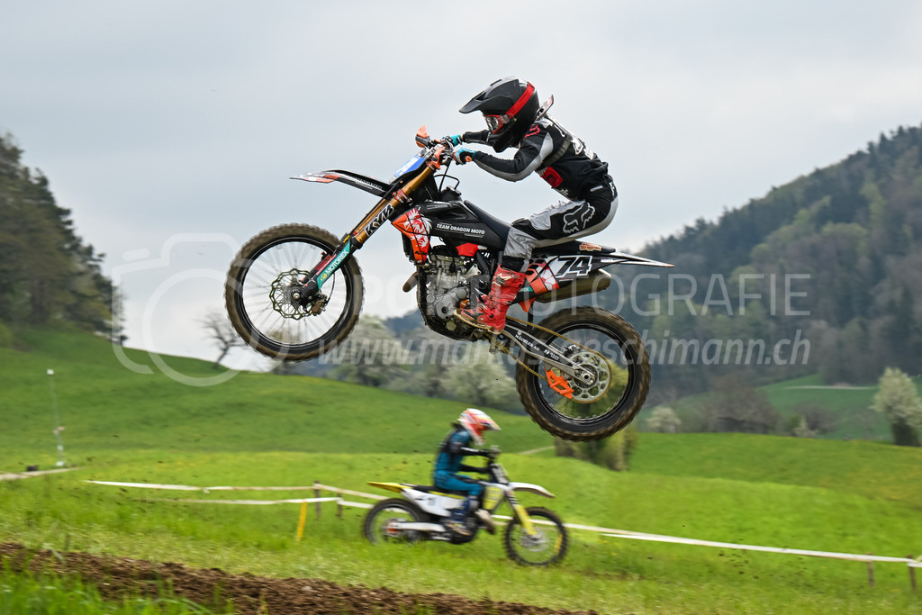 Motocross Schlatt bei Winterthur - 30. April 2023 | #74 Zachmann Joyce aus Diessenhofen (CH) auf Zachmann KTM in der Kategorie Swiss MX Women Cup am Motocross Schlatt bei Winterthur, 30. April 2023. 
Instagram: @mx_schlatt | @mc_wila | @sam_schweiz
Bild: Sportfotografie Markus Aeschimann | www.markus-aeschimann.ch - Realisiert mit Pictrs.com