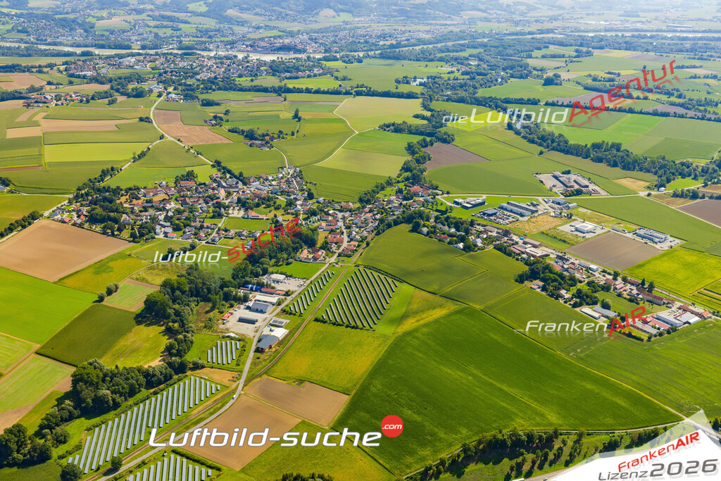 Schöne Luftaufnahme als Geschenk in Sulzbach am Inn Ruhstorf an der Rott - Die Luftbildaufnahme wurde 2025 vom UL-Flugzeug heraus erstellt ( keine Drohne ) - Hochauflösende Luftaufnahme -Nicht vergleichbar mit Google Maps oder Satelittenbilder- Die Geschenkidee !Mit Lizenz und Bildrechte bestellbar