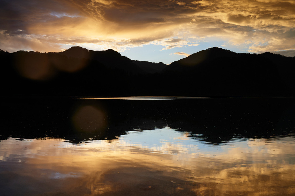 Abendrot am Almsee | Gruenau im Almtal, Austria - July 21, 2016: Abendrot am Almsee. - Realisiert mit Pictrs.com
