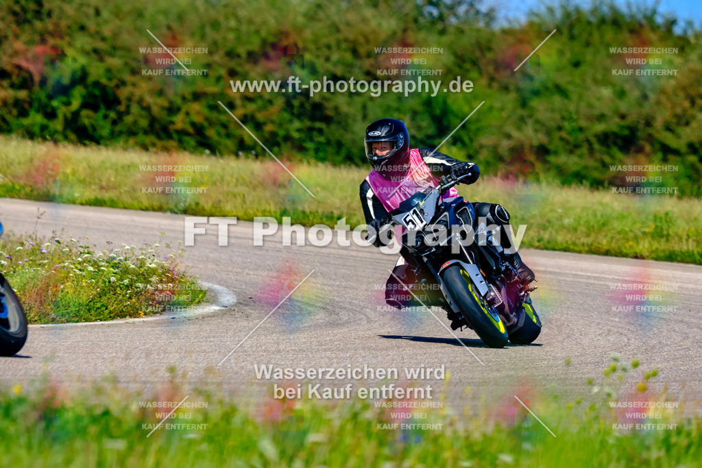 051-3140 | Hier findet Ihr Bilder von Touristenfahrten auf der Nürburgring Nordschleife oder von anderen Veranstaltungen die ich besucht habe. Viel Spass beim Durch Schauen 