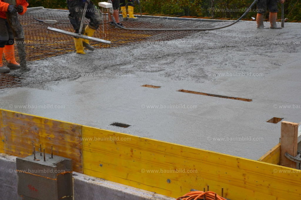 bib-lg04-betonarbeiten-0344 | Nach LV-Leistungsgruppen sortierte Detailfotos über den Bau eines Hauses. Alle Hausbau-Bilder direkt vom Urheber und Autor der Website Haus-Selber-Bauen.com