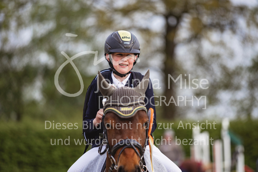 240426_Olfen-Vinnum_PonyTrophy-414 | Deine schönsten Turniermomente als professionelle Fotos! Entdecke hochwertige Pferdesport-Fotografie im Online-Shop. Jetzt Fotos finden & bestellen!