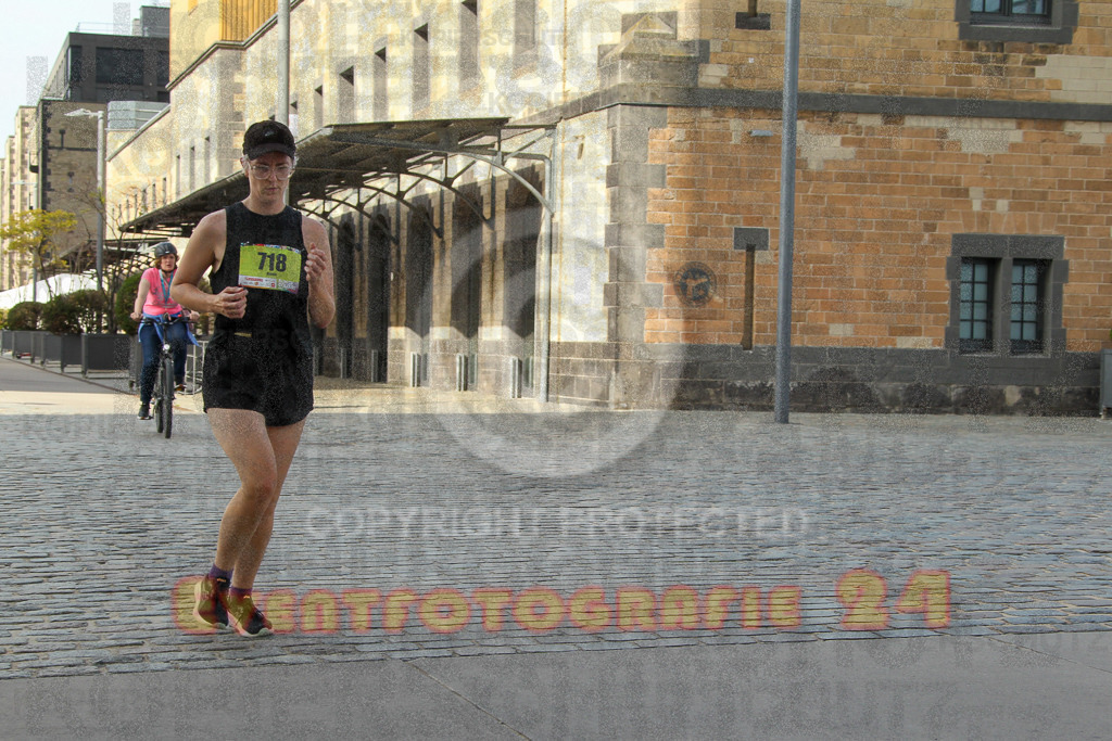 250920_1545_EV4_9524 | Sportfotografie im Rhein-Sieg Kreis, Köln, Bonn, NRW, Rheinland Pfalz, Hessen, etc. Unser Tätigkeitsfeld umfasst den Laufsport vom Volkslauf über den Marathon, Duathlon, Triathon bis zum Ultralauf wie Kölnpfad Ultra oder Schindertrail.