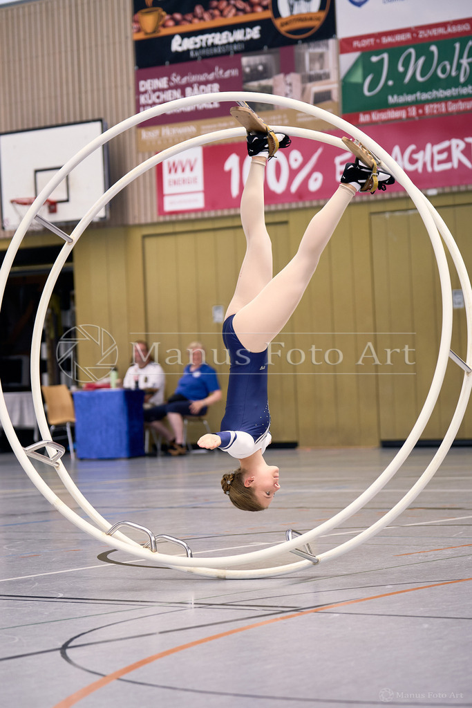 B-DSC00482 | Professionelle Sportfotografie in Hamburg, Schleswig-Holstein und Niedersachsen – spezialisiert auf Rhönrad, Geräteturnen, Leistungsturnen und rhythmische Sportgymnastik. Bundesweite Begleitung von Rhönrad-Events. Jetzt Sport-Fotos - Realisiert mit Pictrs.com