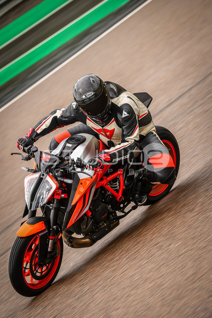 0018-260612SR-031_18 | Deine Full-Service-Agentur für ✔️Videoproduktionen und ✔️Motorsportfotografie Jetzt Angebot anfragen!