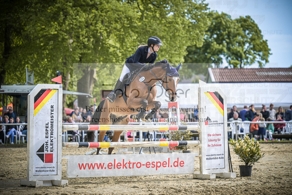 DOS_2675 | Entdecke hochwertige Reitturnierfotos von Foto Oger. Professionell, emotional und authentisch – jetzt Lieblingsmomente im Shop bestellen.Deutschlandweite Turnierfotografie. - Realisiert mit Pictrs.com