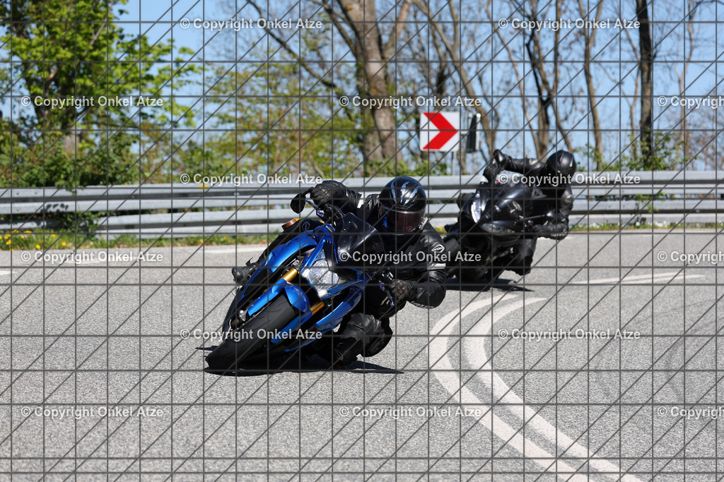 IMG_7123 | Fotograf am Kyffhäuser. Onkel Atze. Kyffhäuser Rennstrecke. Café36. Motorsportfotografie. - Realisiert mit Pictrs.com