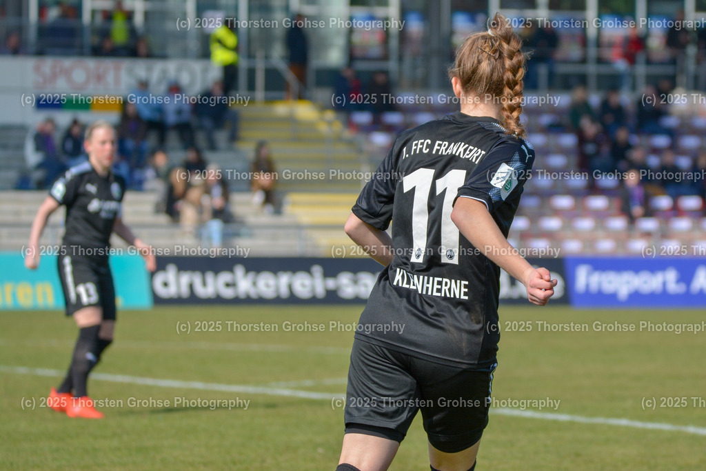 Fussball-BL Frauen 1. FFC Frankfurt vs. FF USV Jena | Kleinherne, Sophia #11 (1.FFC Frankfurt); Fussball-BL Frauen 1. FFC Frankfurt vs. FF USV Jena, Fussball-Bundesliga Frauen am 25.03.2018 im Stadion am Brentanobad in Frankfurt/Main, (Deutschland) - Realisiert mit Pictrs.com