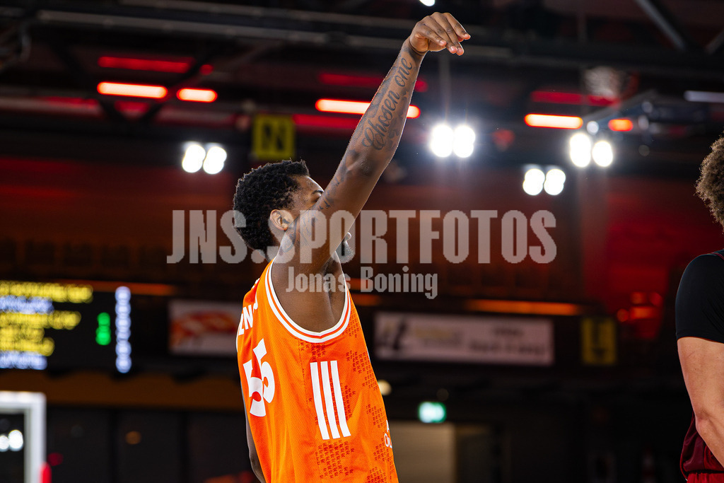 Basketball I Herren I Saison 2025-2026 I ProB Nord I 21. Spieltag I Rasta Vechta II - Iserlohn Kangaroos I 3033 | Joel Moketo Lungelu (55, RASTA Vechta II) - Realisiert mit Pictrs.com
