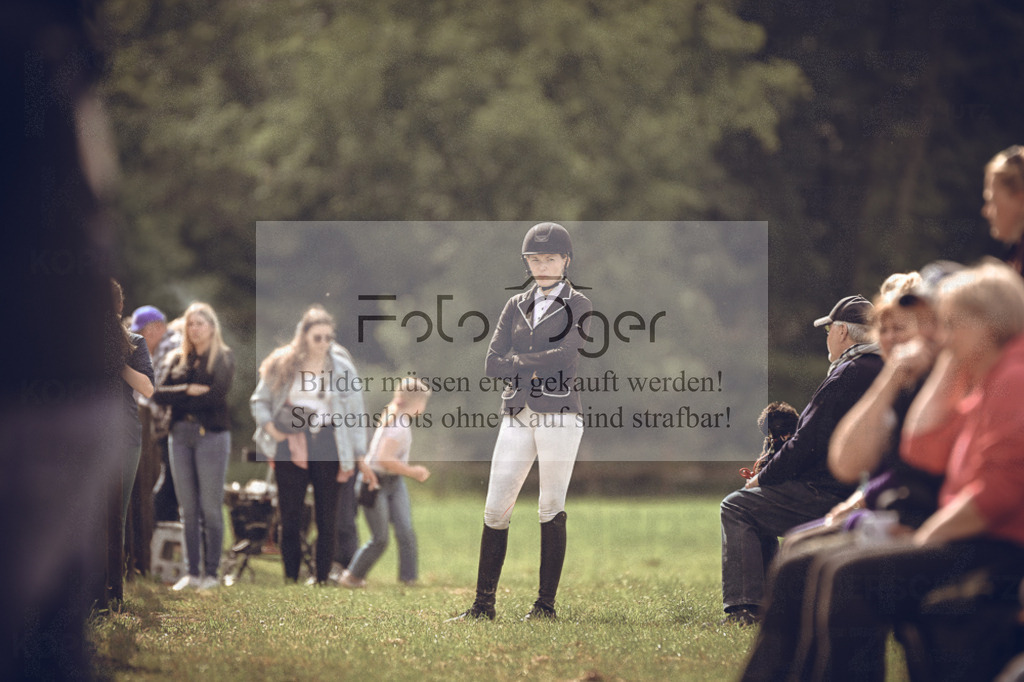 20240530-DOS_3600 | Entdecke hochwertige Reitturnierfotos von Foto Oger. Professionell, emotional und authentisch – jetzt Lieblingsmomente im Shop bestellen.Deutschlandweite Turnierfotografie. - Realisiert mit Pictrs.com
