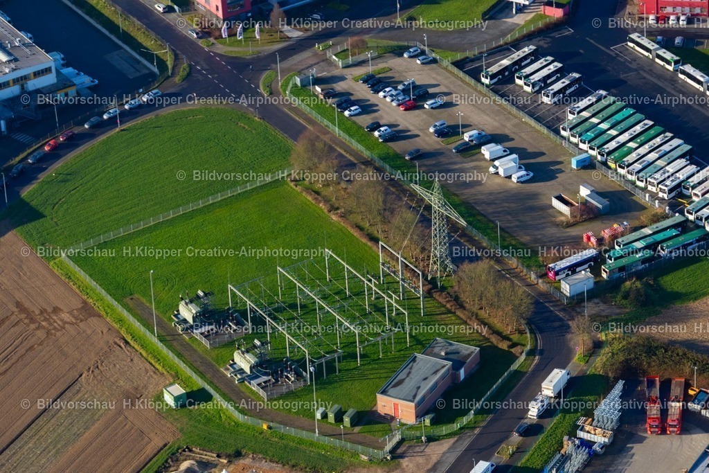Luftbild Schwalmtal-8562 | Luftbildfotografie Gelände des Umspannwerkes zur Spannungs- Wandlung und elektrischen Strom- Versorgung an der Straße Auf dem Mutzer in Schwalmtal im Bundesland Nordrhein-Westfalen, Deutschland - Realisiert mit Pictrs.com