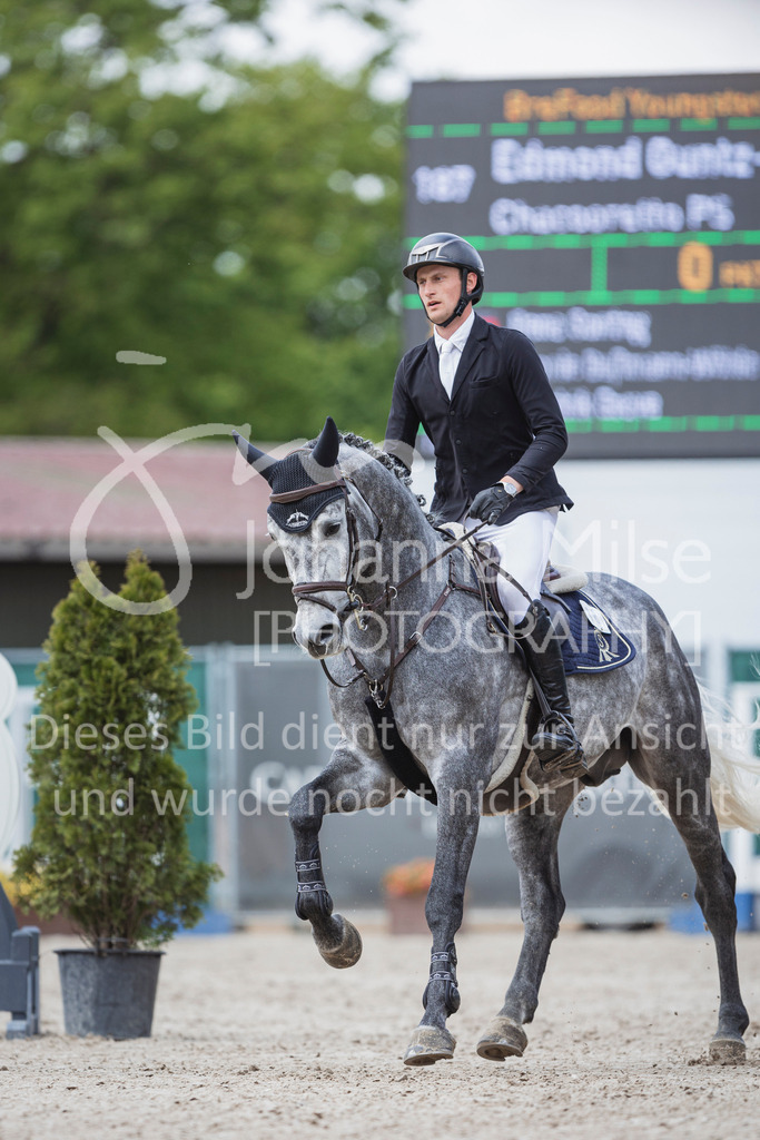 250506_Mühlen_SprPf-L1-353 | Deine schönsten Turniermomente als professionelle Fotos! Entdecke hochwertige Pferdesport-Fotografie im Online-Shop. Jetzt Fotos finden & bestellen!