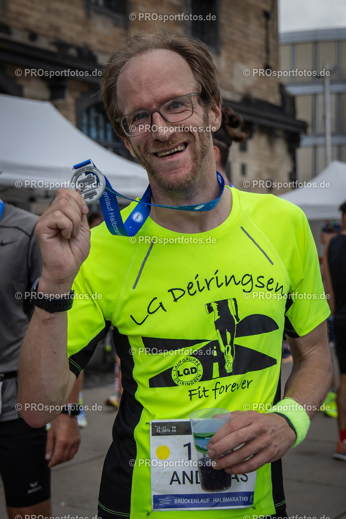 44. Kölner Brückenlauf; Koeln, 14.09.25 | Impressionen vom 44. Kölner Brückenlauf am 14.09.25 am Schokoladenmuseum in Koeln. Foto: BEAUTIFUL SPORTS/Leah Kohring