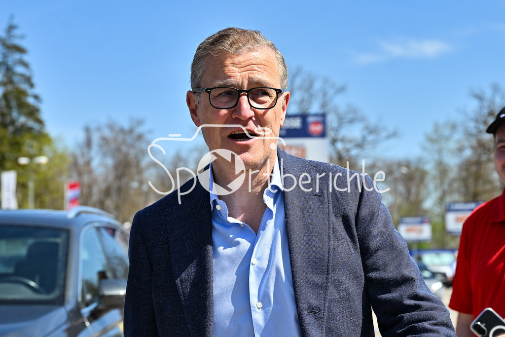 1. FC Heidenheim - FC Bayern München | Im Bild Jan-Christian DREESEN - Vorstandsvorsitzender FC Bayern Muenchen / Einzelfoto / Freisteller / Bundesliga: 1. FC Heidenheim - FC Bayern Muenchen, Voith Arena am 19.04.2025