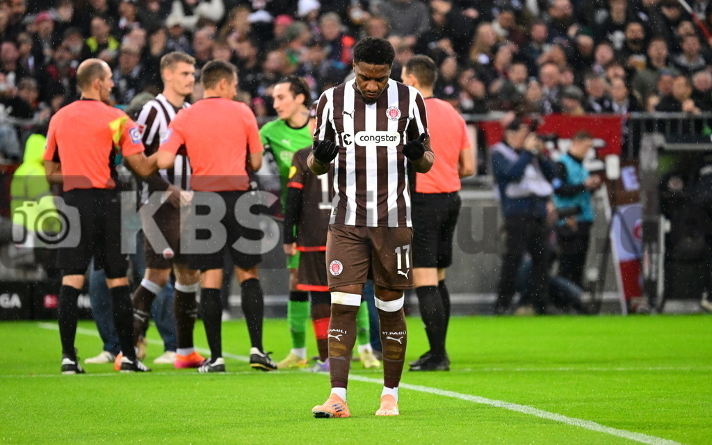 KBS Picture_FCStPauli-Gladbach_012 | Afolayan Oladapo (St.Pauli) ,Sportplatz :  Millerntor Stadion, - Realisiert mit Pictrs.com