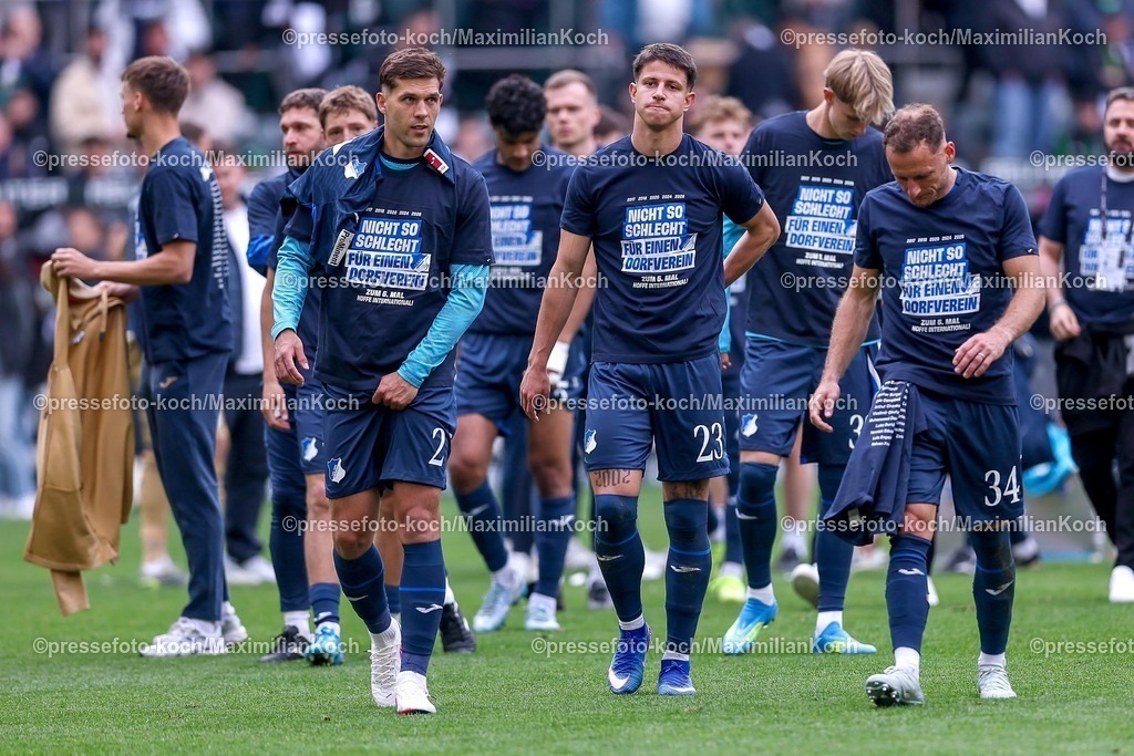 BMG16052601099 | 16.05.2026, Fußball, Borussia Mönchengladbach - TSG 1899 Hoffenheim, 1. Fußball Bundesliga, 34.Spieltag, Borussia-Park, Saison 2025 2026: Enttäuschung Enttäuschte Gesichter nach der 0:4 Niederlage bei Hoffenheim. Robin Hranac&nbsp;(TSG Hoffenheim #02) Adam Hlozek&nbsp;(TSG Hoffenheim #23) Vladimir Coufal&nbsp;(TSG Hoffenheim #34)  DFB regulations prohibit any use of photographs as image sequences and or quasi-video.