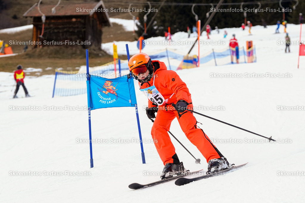 SRF_02.01.2026_0823 | Skirennfotos,Serfaus,Fiss,Ladis,Kinderskirennen,Winter,Tirol,Oberland,skirace,SFL,feelfree,weil wir's genießen,ski,Ski,skifahren,Sonnenplateau, - Realisiert mit Pictrs.com