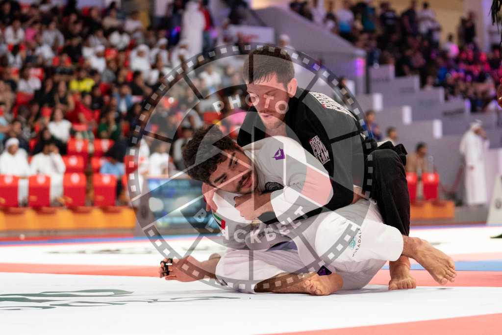 20231109PBB5400 | Fighters compete during the AJP World Professional Championship in the Mubadala Arena in Abu Dhabi, Arab United Emirates, on November 9, 2023.