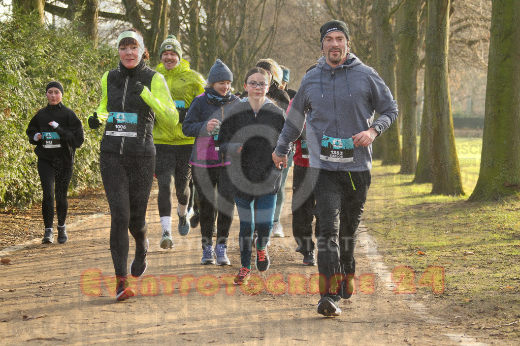 241231_1021_EV4_3945 | Sportfotografie im Rhein-Sieg Kreis, Köln, Bonn, NRW, Rheinland Pfalz, Hessen, etc. Unser Tätigkeitsfeld umfasst den Laufsport vom Volkslauf über den Marathon, Duathlon, Triathon bis zum Ultralauf wie Kölnpfad Ultra oder Schindertrail.