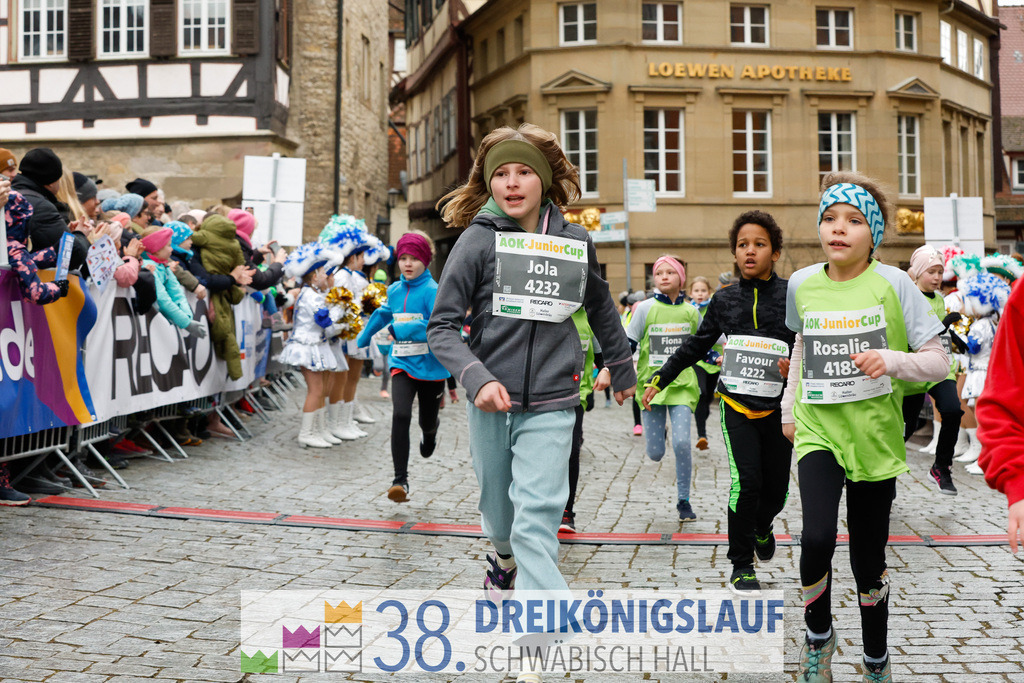 400m AOK Junior Cup | 3 Koenigslauf 2024 400m AOK Junior Cup - Realisiert mit Pictrs.com
