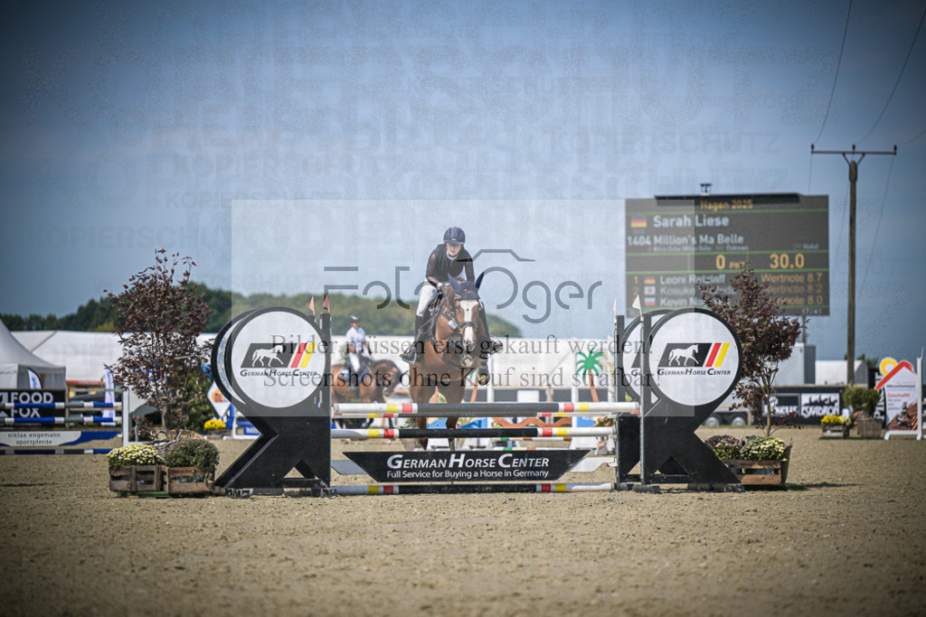 DOS_3521 | Entdecke hochwertige Reitturnierfotos von Foto Oger. Professionell, emotional und authentisch – jetzt Lieblingsmomente im Shop bestellen.Deutschlandweite Turnierfotografie. - Realisiert mit Pictrs.com