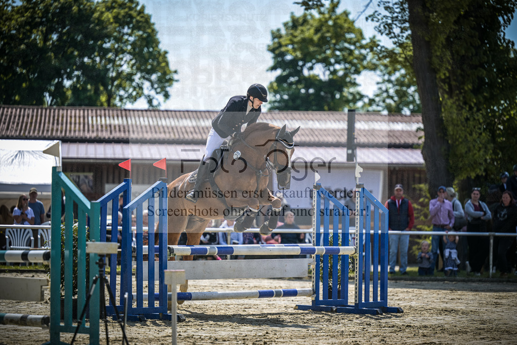 DOS_9238 | Entdecke hochwertige Reitturnierfotos von Foto Oger. Professionell, emotional und authentisch – jetzt Lieblingsmomente im Shop bestellen.Deutschlandweite Turnierfotografie. - Realisiert mit Pictrs.com