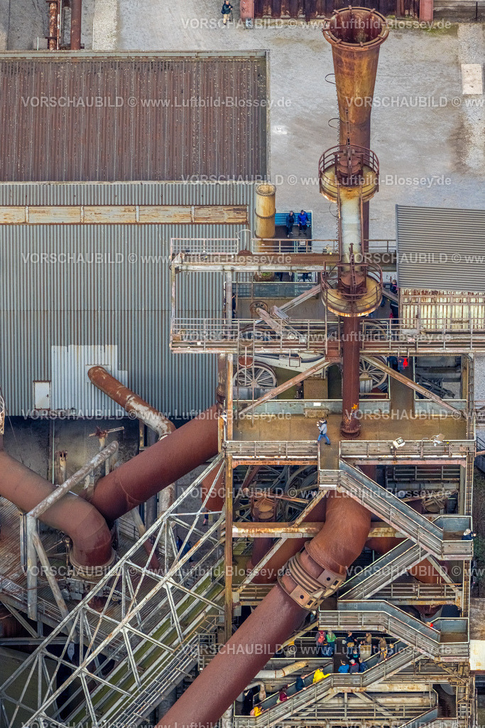 Duisburg240304840 | Luftbild, Landschaftspark Duisburg-Nord, Industrieanlage und Freizeitpark, Detailaufnamhe mit Besuchern, Obermeiderich, Duisburg, Ruhrgebiet, Nordrhein-Westfalen, Deutschland, Duisburg-N