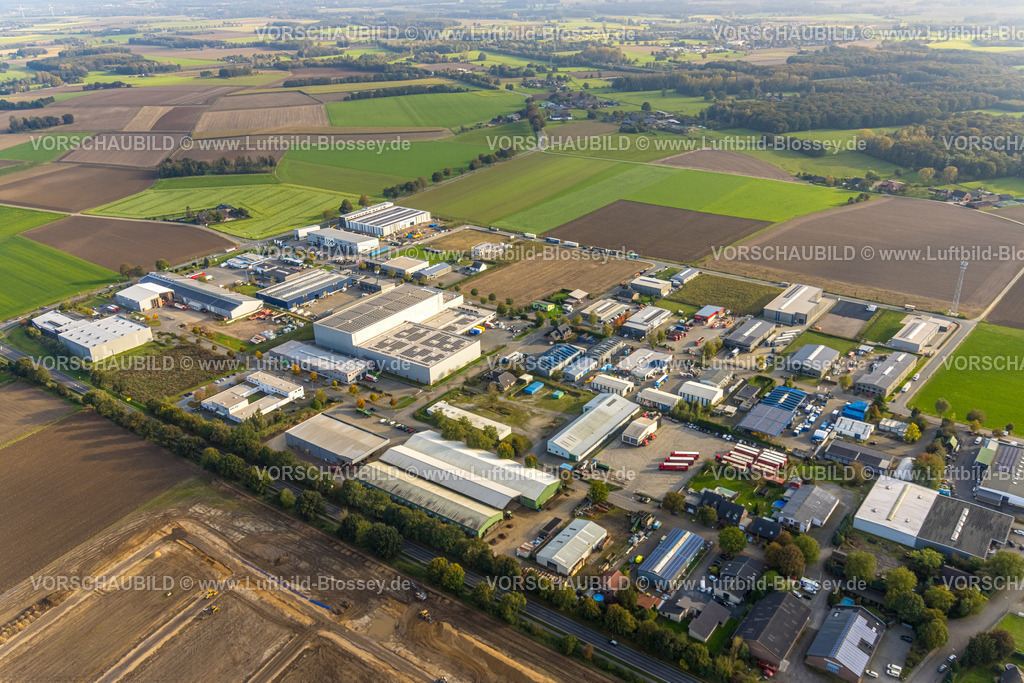 Uedem241014184 | Luftbild, Uedemer Gewerbegebiet Boxteler Bahn, Baugebiet Mörsfeld für Wohnhäuser, Uedem, Niederrhein, Nordrhein-Westfalen, Deutschland