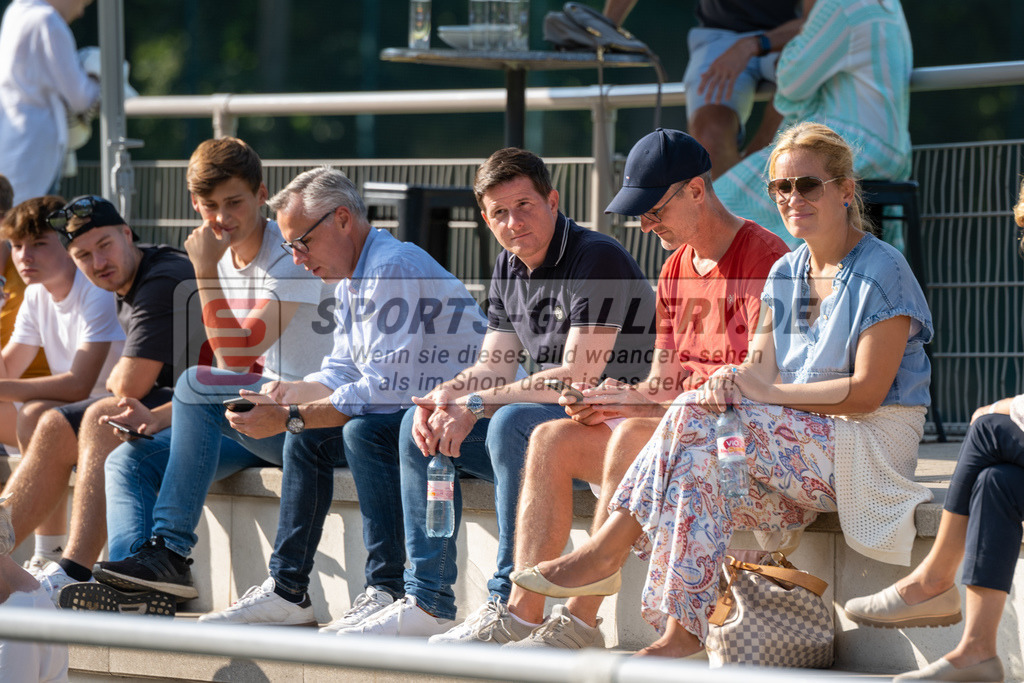SFE_20220903_0100 | ; 1. Bundesliga Hockey Herren Rot-Weiss Köln - TSV Mannheim am 03.09.2022 in Köln (KTHC Stadion Rot-Weiss Köln Tennis and Hockey Club), Photo: Stephan Fehrmann 2022 (Sports-Gallery)