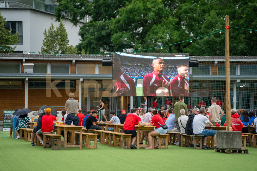 3_Public Viewing Reinach - Achtelfinale Schweiz -Italien EM 2024_kunzmedia.ch | OnlineShop für Bilder kunzmedia.ch