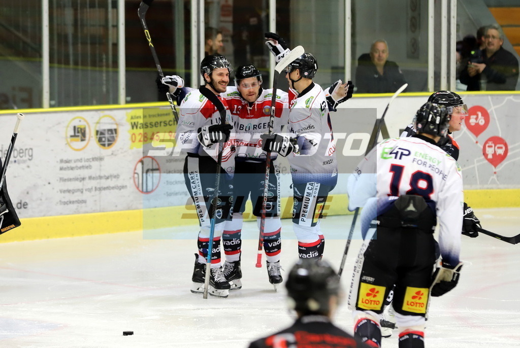 Torjubel EG Diez-Limburg | Torjubel EG Diez-Limburg - Realisiert mit Pictrs.com