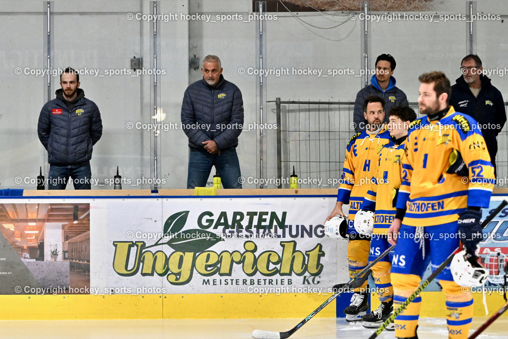 ESC SPARKASSE STEINDORF vs. EHC Althofen | #67 Schettina Kevin EHC Althofen, Headcoach EHC Althofen Ressmann Gerald, #52 Duller Christoph EHC Althofen, ESC SPARKASSE STEINDORF vs. EHC Althofen, ESC SPARKASSE STEINDORF vs. EHC Althofen am 06.03.2026 in Steindorf (Ossiachersee Halle), Austria, (Photo by Bernd Stefan)