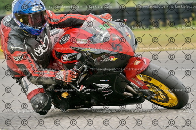 25bt05-1207 | markuskiefer.com - Realisiert mit Pictrs.com