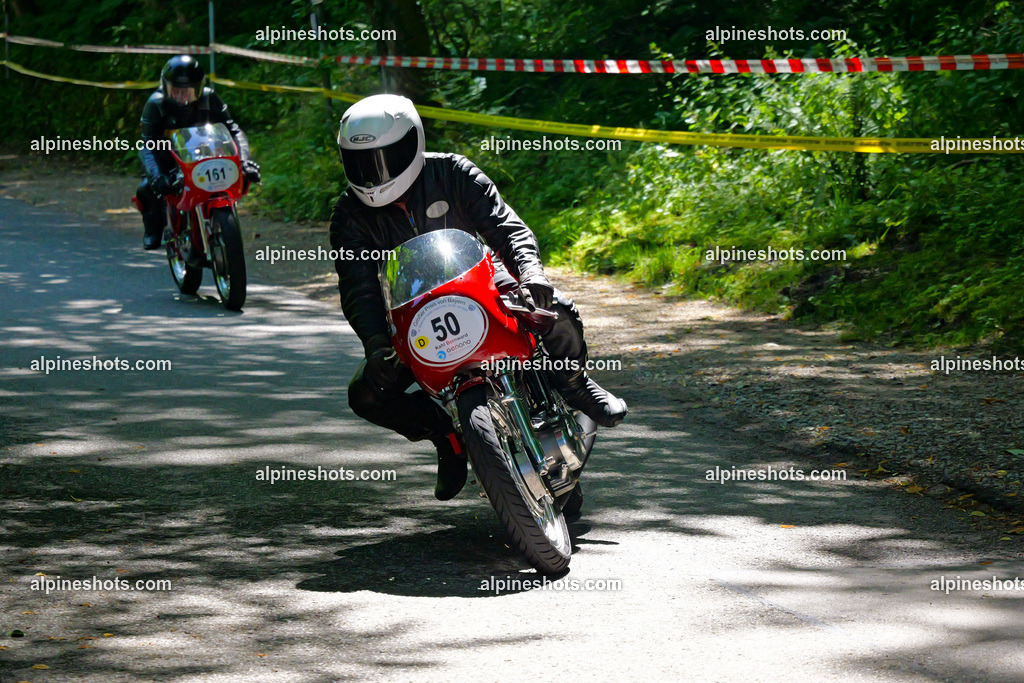 P1036669 | Erleben Sie atemberaubende, hochqualitative Fotos Ihrer Fahrt entlang der malerischen Alpenstraßen. Besuchen Sie alpineshots.com, um professionelle Aufnahmen Ihrer unvergesslichen Reise zu finden und zu kaufen - Realisiert mit Pictrs.com