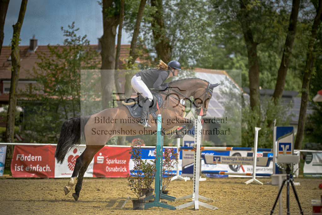 20240505-DOS_9465 | Entdecke hochwertige Reitturnierfotos von Foto Oger. Professionell, emotional und authentisch – jetzt Lieblingsmomente im Shop bestellen.Deutschlandweite Turnierfotografie. - Realisiert mit Pictrs.com