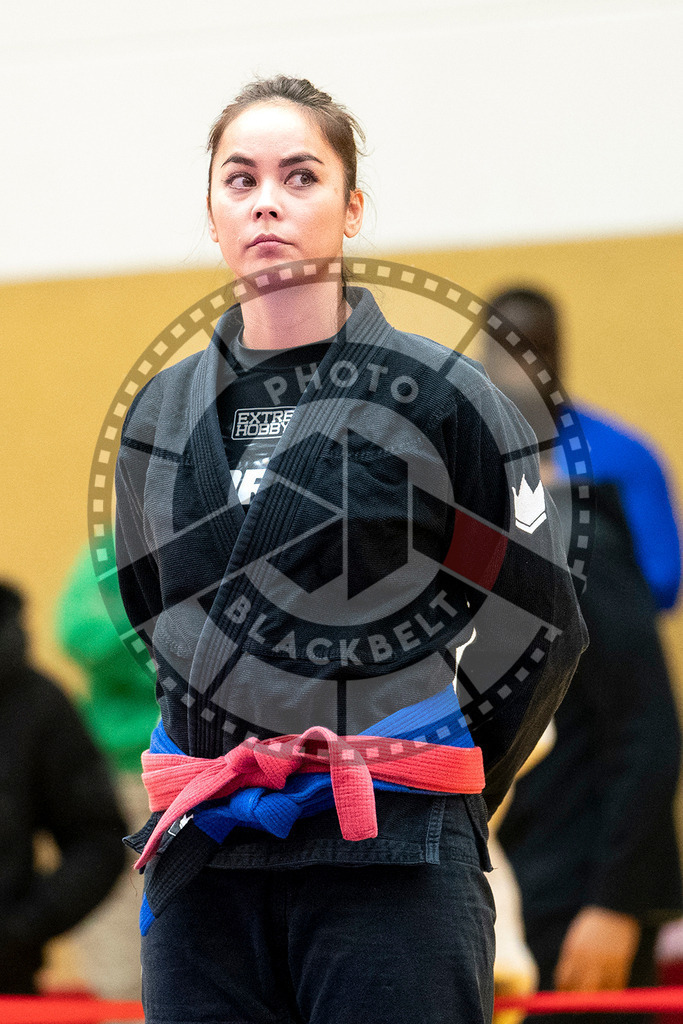 20231118PBB10027-2 | Fighters compete during the AJP Tour 600 Frankfurt Championship in Frankfurt/Main, Germany, on November 18, 2023.